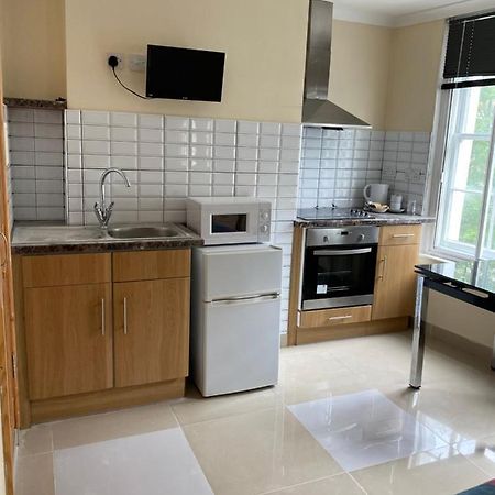 Studio To Let In Covent Garden With Kitchen Лондон Екстериор снимка